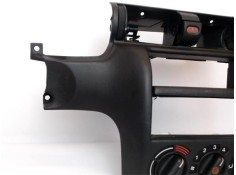 Recambio de embellecedor consola central para opel astra f berlina 1.6 i referencia OEM IAM 90450435LHD  