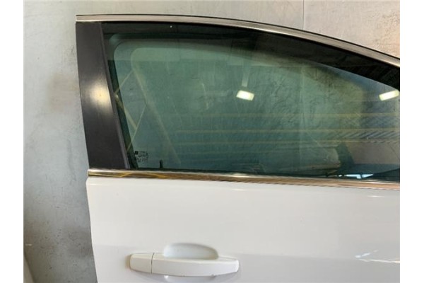 Recambio de puerta delantero derecha para opel astra j 1.6 referencia OEM IAM 124080  