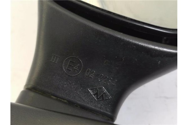 Recambio de retrovisor izquierdo para citroen saxo 1.6 vts 16v referencia OEM IAM E4023284  