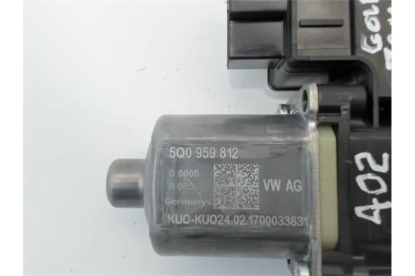 Recambio de motor elevalunas trasero derecho para volkswagen golf vii berlina (bq1/be2) referencia OEM IAM 5Q0959812  