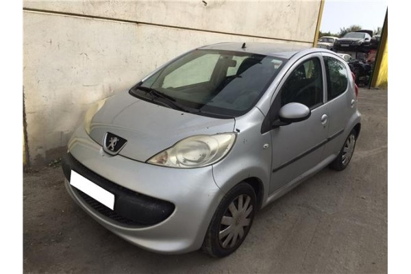 peugeot 107 (2005) del año 