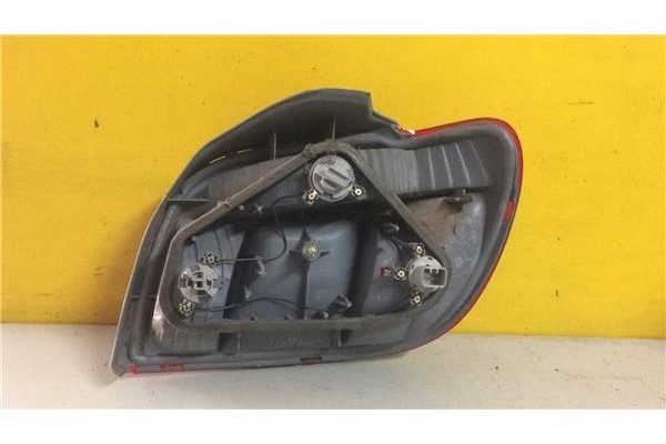 Recambio de piloto trasero izquierdo para toyota yaris (ncp1/nlp1/scp1) 1.4 d-4d linea luna referencia OEM IAM 5308701L  