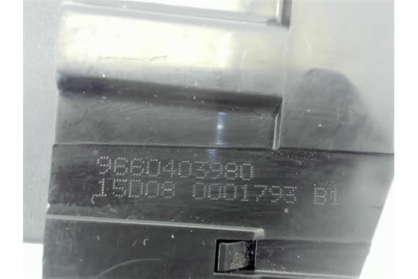 Recambio de cerradura porton para citroen c4 picasso 2.0 hdi referencia OEM IAM 9660403980  