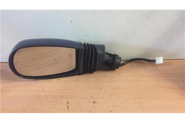 Recambio de retrovisor electrico izquierdo para fiat ii punto (188) berlina 1.2 16v go! referencia OEM IAM E9014327  