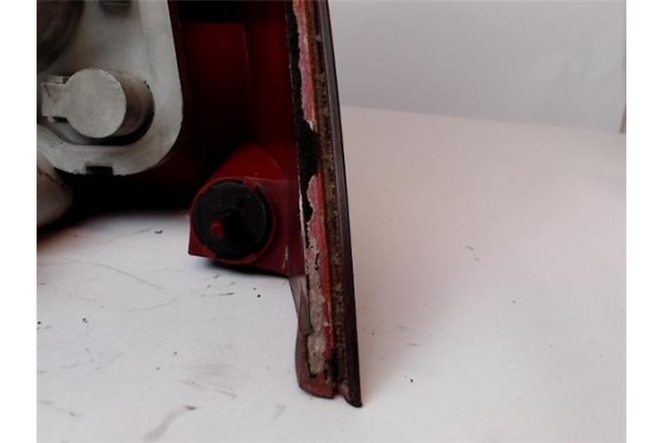 Recambio de piloto trasero izquierdo para ford focus sedán (dfw) 1.8 turbo di / tddi referencia OEM IAM 0374D  