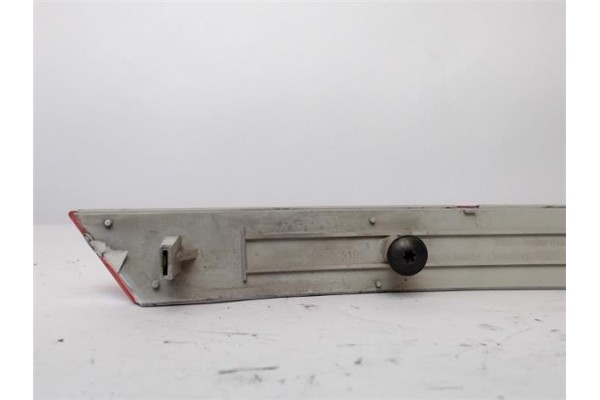 Recambio de reflectante paragolpes trasero para seat leon (1p1) 1.9 tdi referencia OEM IAM 1P0945106B  