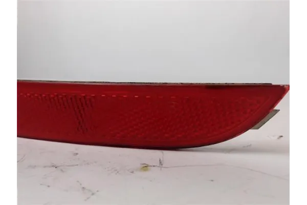 Recambio de reflectante paragolpes trasero para seat leon (1p1) 1.9 tdi referencia OEM IAM 1P0945106B  