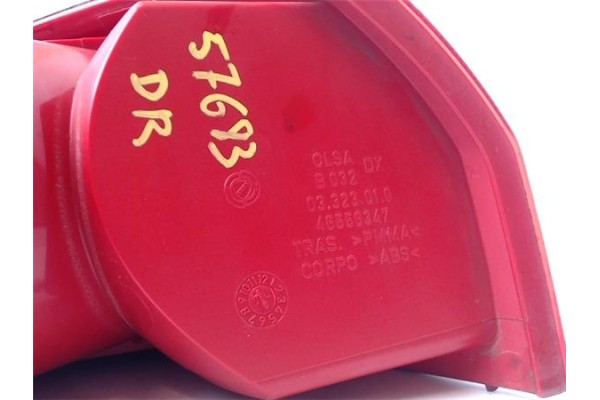 Recambio de piloto trasero derecho para alfa romeo 147 (190) 2.0 selespeed distinctive referencia OEM IAM 46556347  