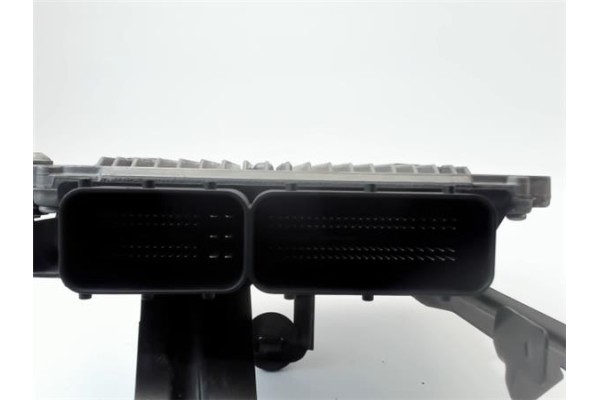 Recambio de centralita para mercedes-benz clase m (bm 164) referencia OEM IAM 5DF00870402 A6421502077 