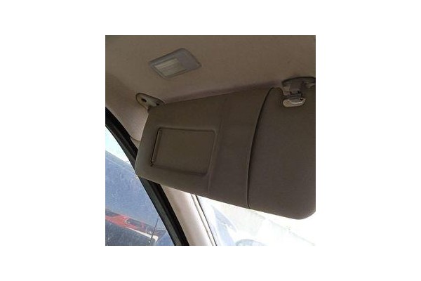 Recambio de parasol izquierdo para bmw serie 3 berlina (e46) 2.5 325i referencia OEM IAM 51168267901  