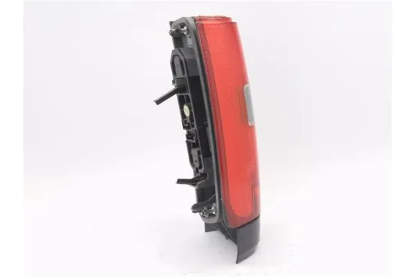 Recambio de piloto inferior trasero izquierdo para volvo v70 familiar 2.5 referencia OEM IAM 3512318 3512424 