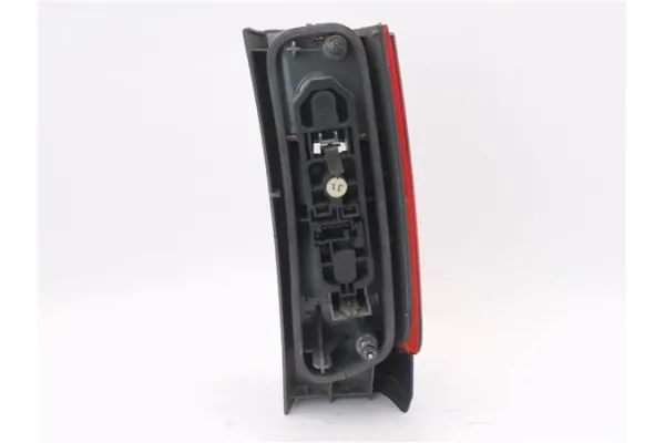 Recambio de piloto inferior trasero izquierdo para volvo v70 familiar 2.5 referencia OEM IAM 3512318 3512424 