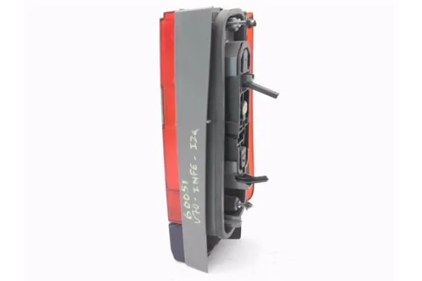 Recambio de piloto inferior trasero izquierdo para volvo v70 familiar 2.5 referencia OEM IAM 3512318 3512424 