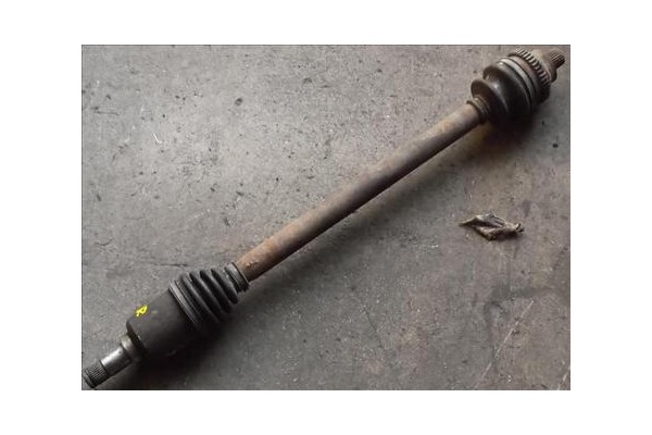 Recambio de palier trasero derecho para smart coupe 0.6 creamstyle referencia OEM IAM Q0003233V009000000   Recambio de palier trasero derecho para smart coupe 0.6 creamstyle referencia OEM IAM Q0003233V009000000