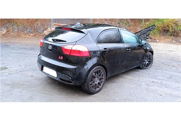 kia rio (ub) del año 2012