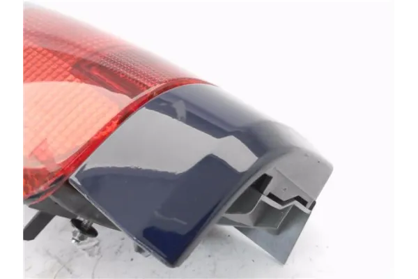 Recambio de piloto inferior trasero izquierdo para volvo v70 familiar 2.5 referencia OEM IAM 3512318 3512424 