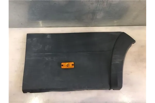 Recambio de moldura aleta trasero derecha para peugeot boxer (333) combi bat.3000mm referencia OEM IAM 1308103070  