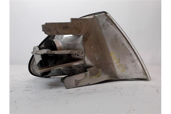 Recambio de intermitente delantero izquierdo para bmw serie 3 berlina (e46) 2.0 320d referencia OEM IAM 85355B  