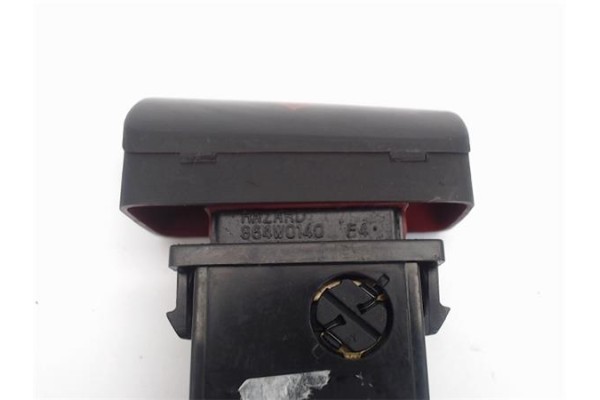 Recambio de interruptor luces emergencia para kia sportage (km) referencia OEM IAM 864W0140  