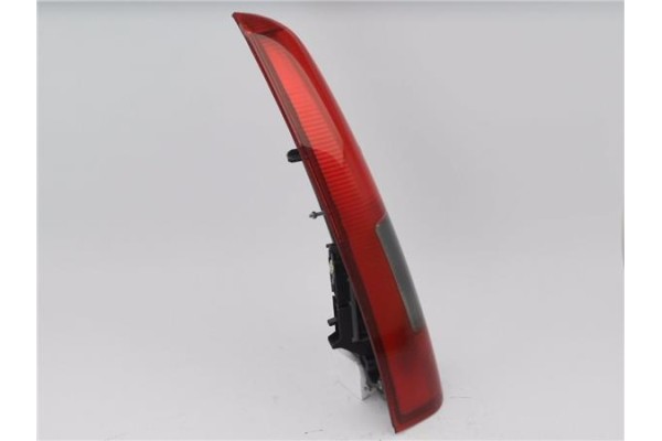 Recambio de piloto superior trasero izquierdo para volvo v70 familiar 2.5 referencia OEM IAM 9157799 9169472 