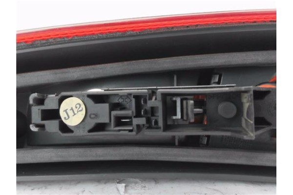 Recambio de piloto superior trasero izquierdo para volvo v70 familiar 2.5 referencia OEM IAM 9157799 9169472 