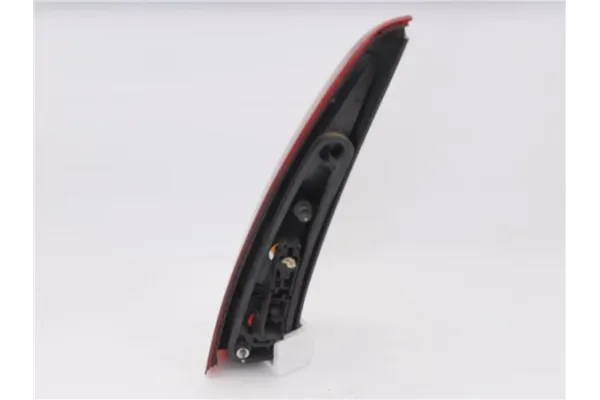 Recambio de piloto superior trasero derecho para volvo v70 familiar 2.5 referencia OEM IAM 9157800 9169473 