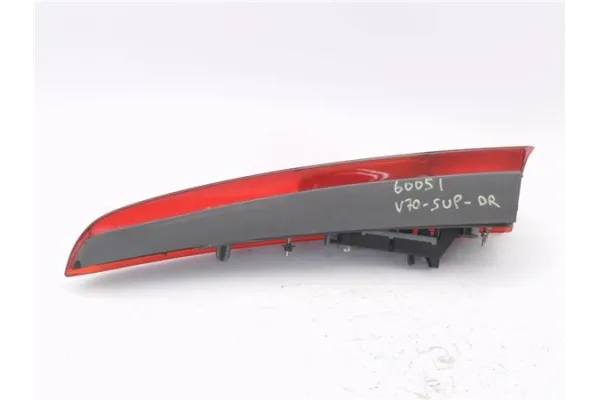 Recambio de piloto superior trasero derecho para volvo v70 familiar 2.5 referencia OEM IAM 9157800 9169473 