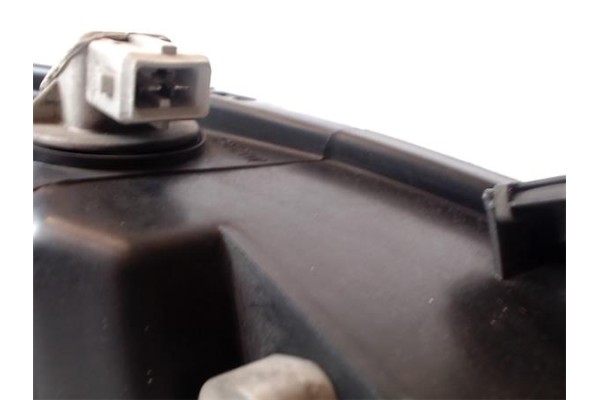 Recambio de faro delantero izquierdo para peugeot 206 1.9 d referencia OEM IAM 9632689380  