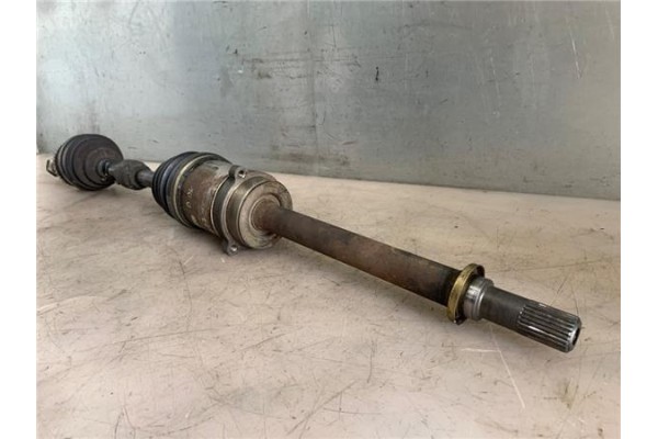 Recambio de palier delantero derecho para nissan primera berlina (p11) 2.0 referencia OEM IAM 391002F210  