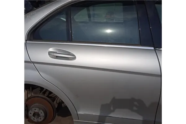 Recambio de puerta trasero derecha para mercedes-benz clase c (bm 204) berlina 3.0 c 280 (204.054) referencia OEM IAM A204730020 Recambio de puerta trasero derecha para mercedes-benz clase c (bm 204) berlina 3.0 c 280 (204.054) referencia OEM IAM A204730020