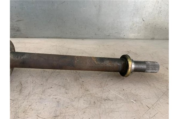 Recambio de palier delantero derecho para nissan primera berlina (p11) 2.0 referencia OEM IAM 391002F210  