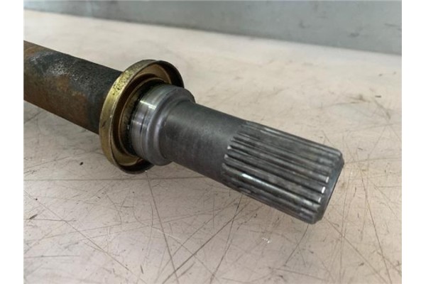 Recambio de palier delantero derecho para nissan primera berlina (p11) 2.0 referencia OEM IAM 391002F210  