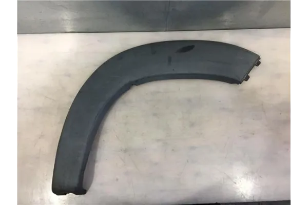 Recambio de moldura aleta trasero derecha para peugeot boxer (333) combi bat.3000mm referencia OEM IAM 1308103070  