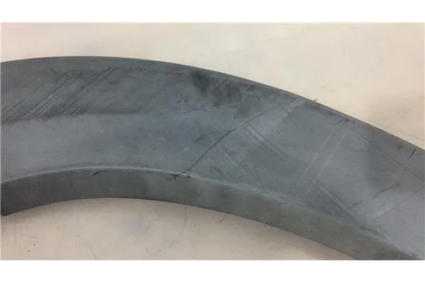 Recambio de moldura aleta trasero derecha para peugeot boxer (333) combi bat.3000mm referencia OEM IAM 1308103070  