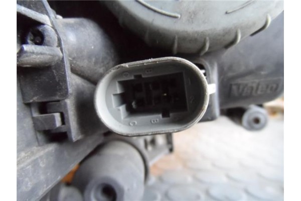 Recambio de faro delantero izquierdo para saab 9-3 berlina 2.2 tid referencia OEM IAM VALEO  