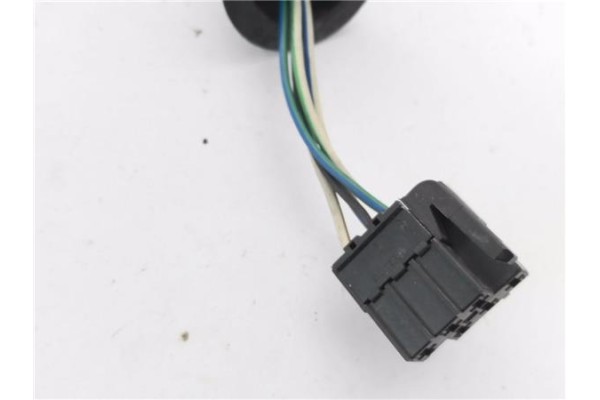 Recambio de retrovisor electrico izquierdo para volvo v70 familiar 2.5 referencia OEM IAM E0117373  