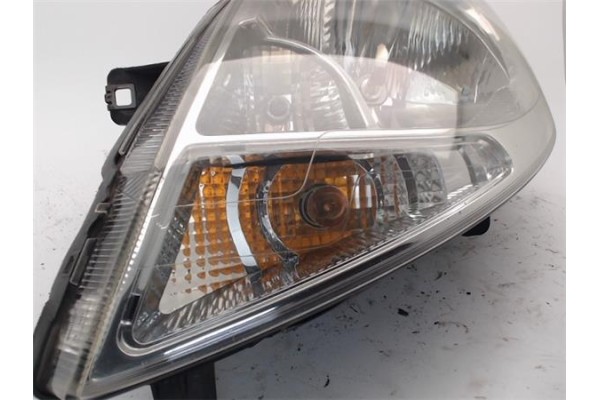 Recambio de faro delantero izquierdo para opel vivaro 1.9 dti referencia OEM IAM 8200701354  