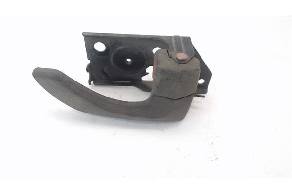 Recambio de manilla int. puerta trasero derecha para hyundai santa fe (sm) 2.0 gls crdi referencia OEM IAM 8362026000CA  