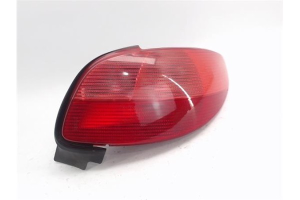 Recambio de piloto trasero derecho para peugeot 206 cc referencia OEM IAM   