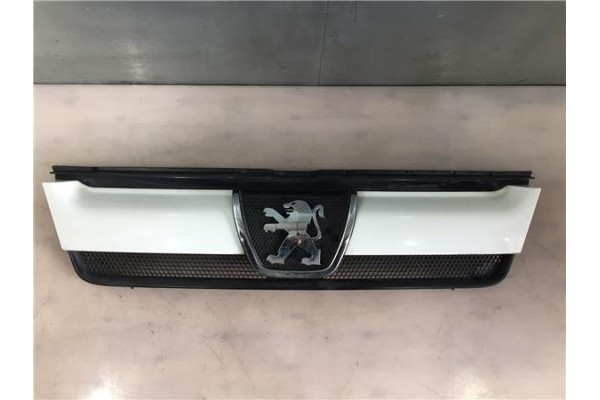 Recambio de rejilla capo para peugeot boxer furgón (230l) 2.8 hdi referencia OEM IAM 7804Q1  