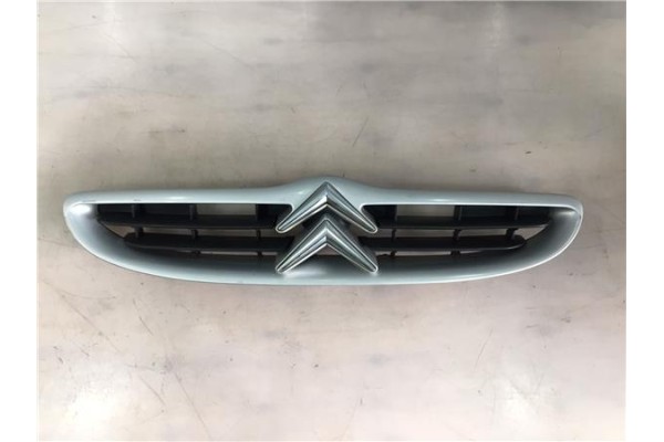 Recambio de rejilla capo para citroen saxo 1.1 sx referencia OEM IAM 7804J6 G0497 7804K1 , CITROËN