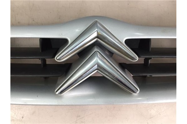 Recambio de rejilla capo para citroen saxo 1.1 sx referencia OEM IAM 7804J6 G0497 7804K1 , CITROËN