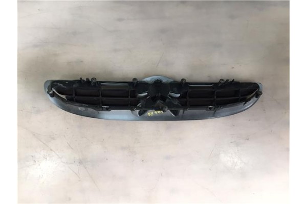 Recambio de rejilla capo para citroen saxo 1.1 sx referencia OEM IAM 7804J6 G0497 7804K1 , CITROËN