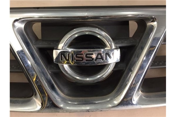 Recambio de rejilla capo para nissan x-trail (t30) 2.2 di 4x4 referencia OEM IAM 623108H700 623108H70A 