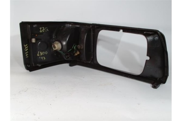 Recambio de cerquillo faro para mitsubishi l 300  (l0) 2.4 l 300 bus referencia OEM IAM   