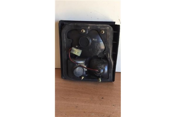 Recambio de piloto trasero derecho para ssangyong musso 2.3 d referencia OEM IAM 1081091R  