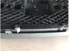 Recambio de rejilla capo para hyundai getz (tb) 1.5 crdi referencia OEM IAM 811931C000  
