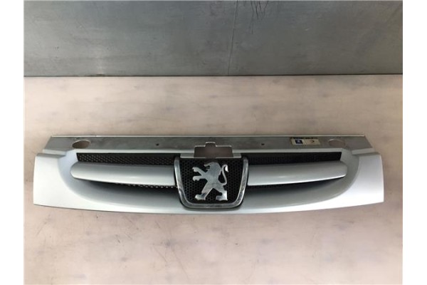 Recambio de rejilla capo para peugeot partner combispace (5f) 2.0 hdi referencia OEM IAM 9644758777  