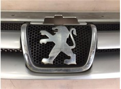 Recambio de rejilla capo para peugeot partner combispace (5f) 2.0 hdi referencia OEM IAM 9644758777  