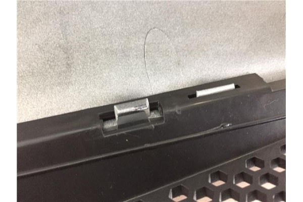 Recambio de rejilla capo para peugeot partner combispace (5f) 2.0 hdi referencia OEM IAM 9644758777  